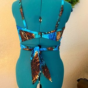 💥BUNDLE SALE💥. 3 for 1..wrap style Venus bikini tops! Size20. Never worn!!